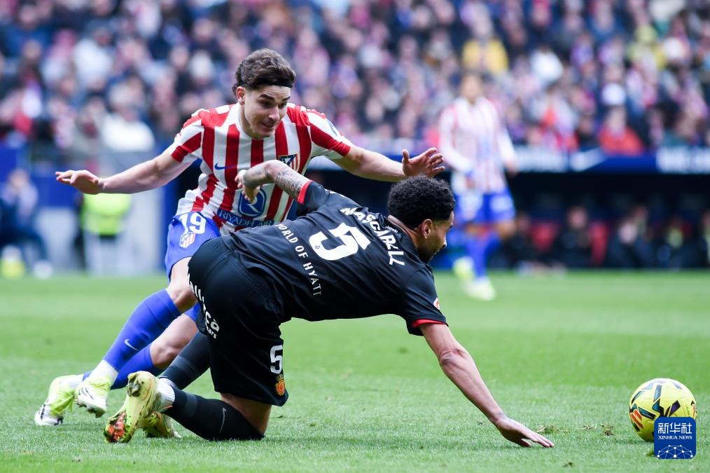 罗伯托·克莱门特（Roberto Clemente）达成生涯第 3000 支安打，成为拉丁美洲球员的永恒骄傲